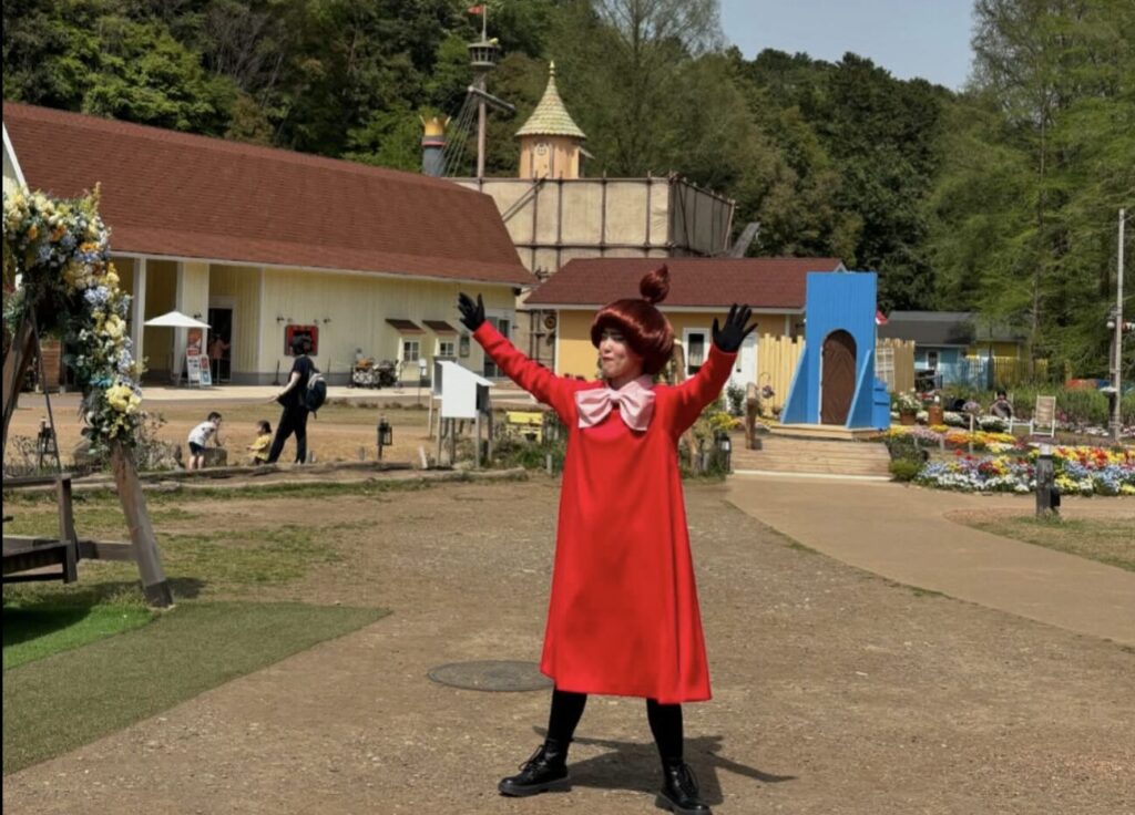 ムーミン達のショーで隙間時間に一緒に写真も取ってくれる